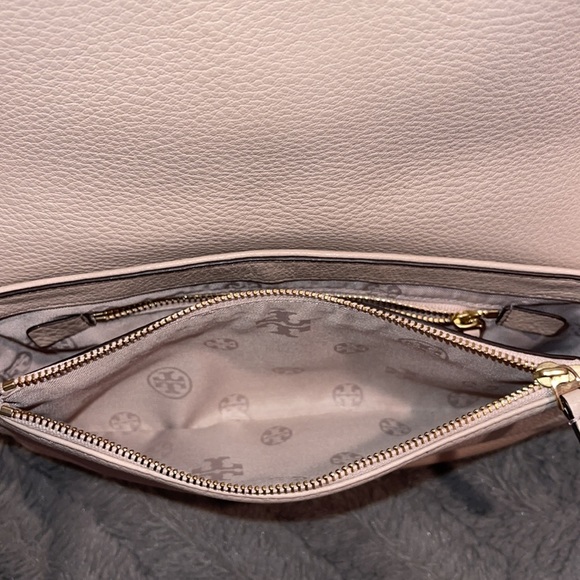 Beautiful Blush Pink Tory Burch Crossbody!! - Picture 6 of 8